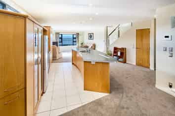 3/125 Thorndon Quay, Thorndon