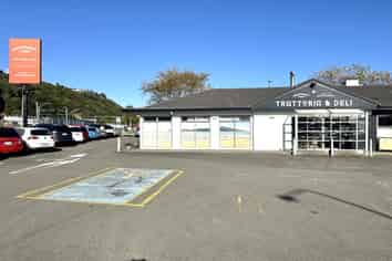 Prime Retail Space for Lease – Coastlands