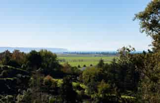 86 Oak Road, Poraiti