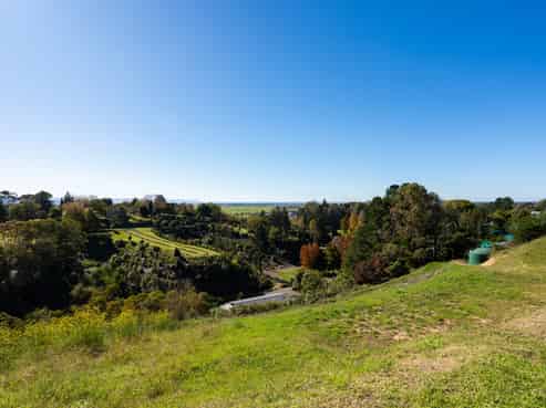 86 Oak Road, Poraiti