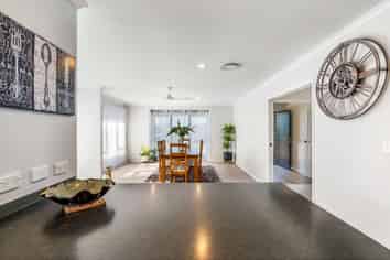 21 Omega Place, Coastlands