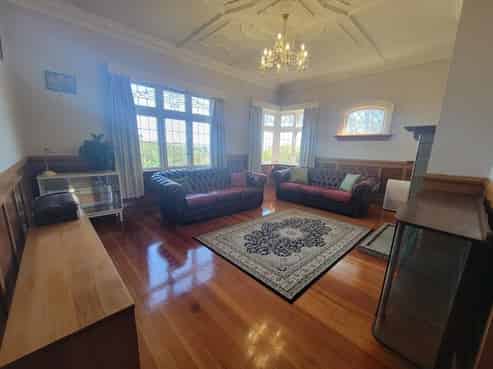 10 Ramsay Street, Dalmore