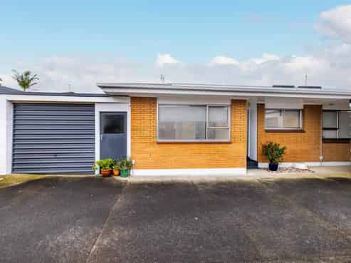 4/16 Campbell Road, Royal Oak