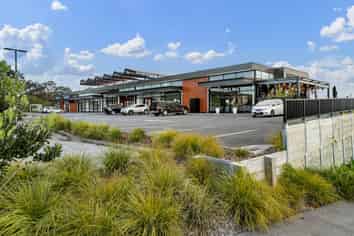 RETAIL LEASING NOW AVAILABLE - PINEHILL CENTRAL
