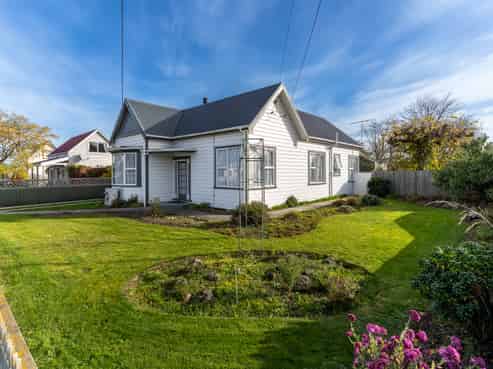 228 Union Street, Milton