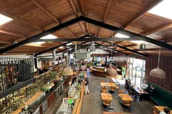 AFFORDABLE NEWMARKET WAREHOUSE/RETAIL
