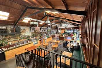 AFFORDABLE NEWMARKET WAREHOUSE/RETAIL
