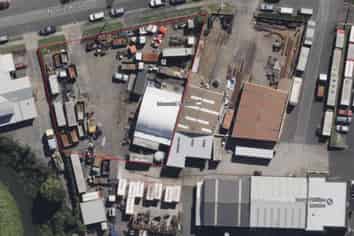 Workshop and Yard for Lease – Strategic Location