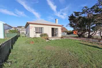 48 Blackwater Street, Bluff