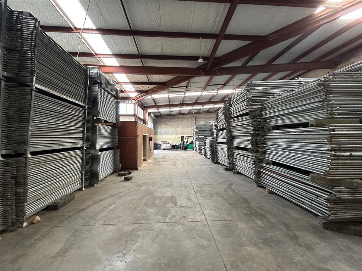 Savills | Affordable Industrial Units – 552sqm - Görünüm 3