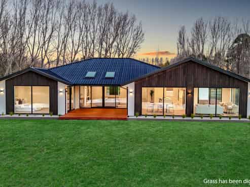 48 Mapleham Drive, Pegasus