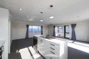 12A Clark Avenue, Pirimai