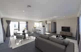 12A Clark Avenue, Pirimai