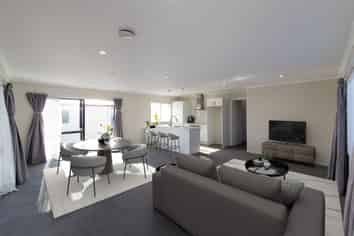 12A Clark Avenue, Pirimai