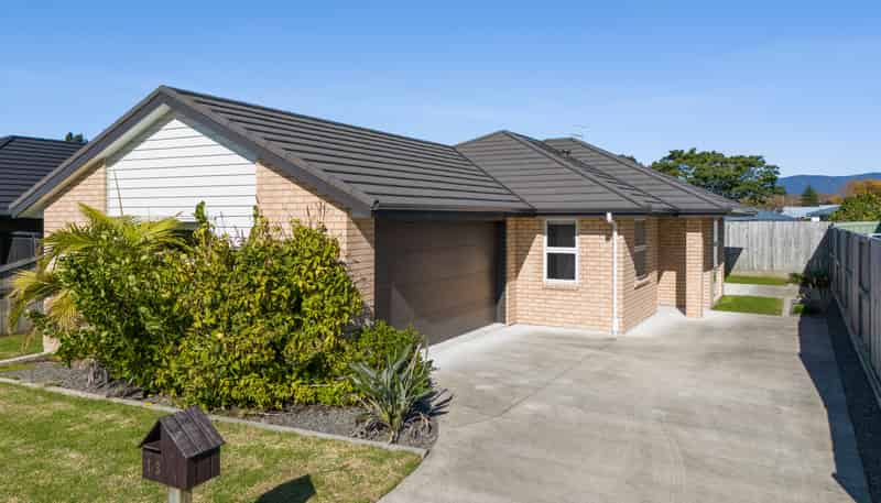 13 Eastbank Drive, Katikati