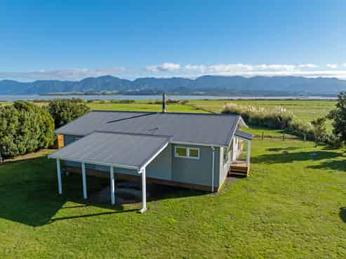 103 Lake Ferry Road, Lake Ferry