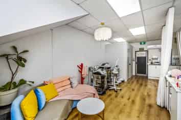Retail opportunity on Rosedale Road