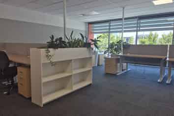 Modern Office Minutes from the Airport