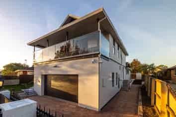 26 Northfield Road, Casebrook