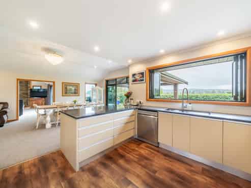 61A Colletts Road, Mangaroa