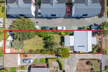 36 Dickens Street, Addington