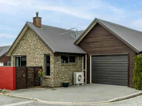 33B Larch Crescent, Alexandra