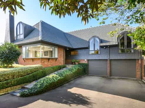 281 Fitzherbert Avenue, West End