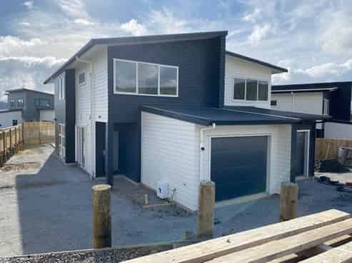 b/162 Navigation Drive, Whitby