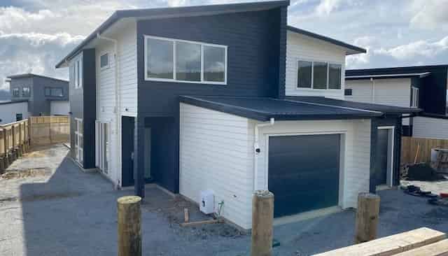 b/162 Navigation Drive, Whitby