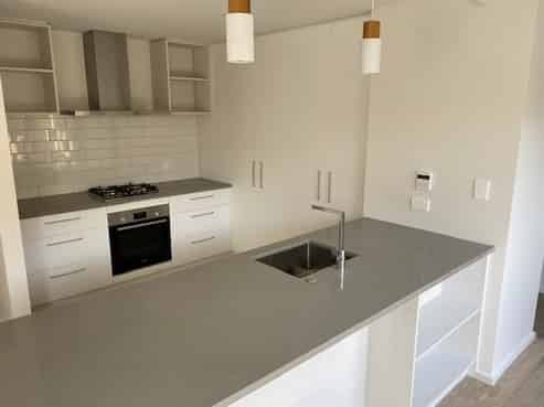 b/162 Navigation Drive, Whitby