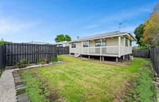 10B Cramond Drive, Mangere East