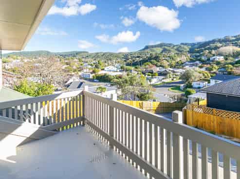 11A Roy Street, Tawa
