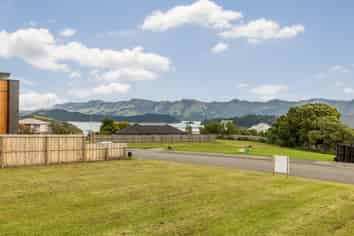 19 Muriwai Drive, Diamond Harbour