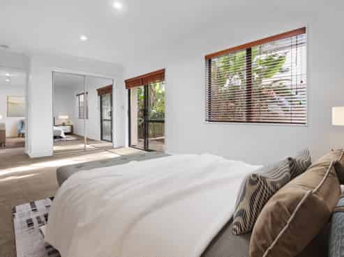 13 St Johns Road, Meadowbank