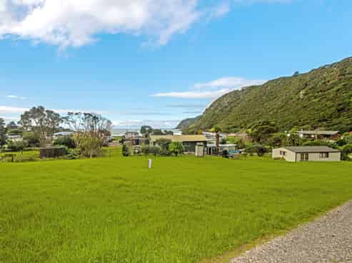 10 Bolton Place, Hicks Bay