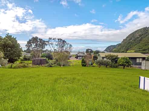 10 Bolton Place, Hicks Bay