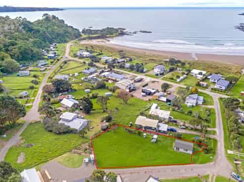 10 Bolton Place, Hicks Bay
