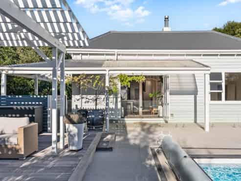 93 Kuratawhiti Street, Greytown