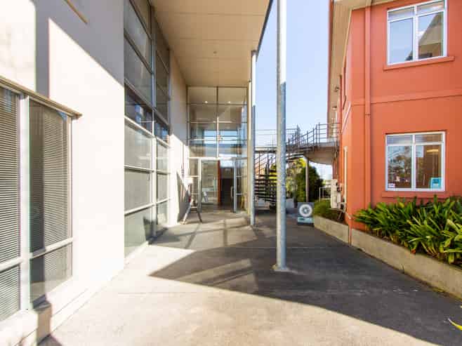 Modern Office For Lease