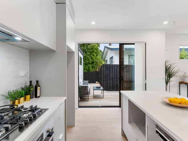 49B Clayburn Road, Glen Eden