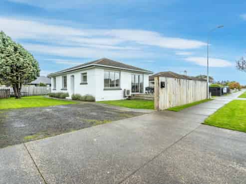 17 Fulton Street, Gladstone