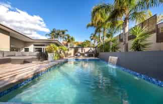 8 Intrepid Crescent, Beachlands