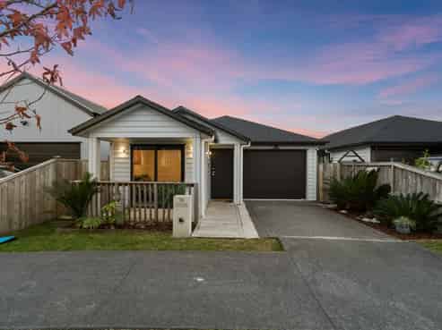 16 Waka Ama Road, Karaka