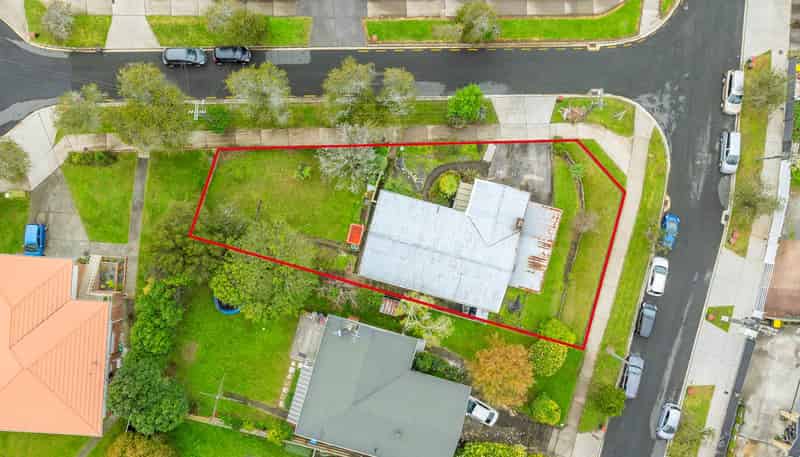 14 Dickey Street, New Windsor