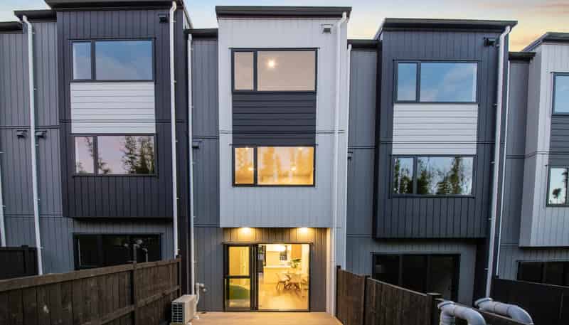 21 Don Oliver Lane, Glen Eden