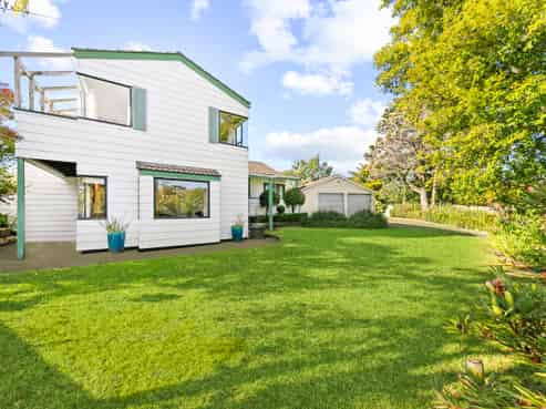 1 Awatahi Place, Greenhithe