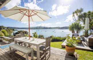 37 Bay View Road, Raglan