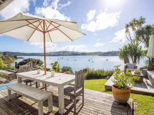 37 Bay View Road, Raglan