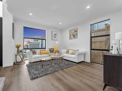 30 Hauhake Road, Flat Bush