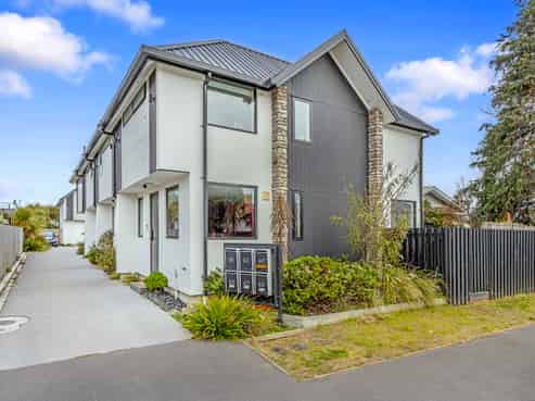 1/61 Peverel Street, Riccarton